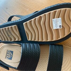 Women’s Reef Sandals never worn.